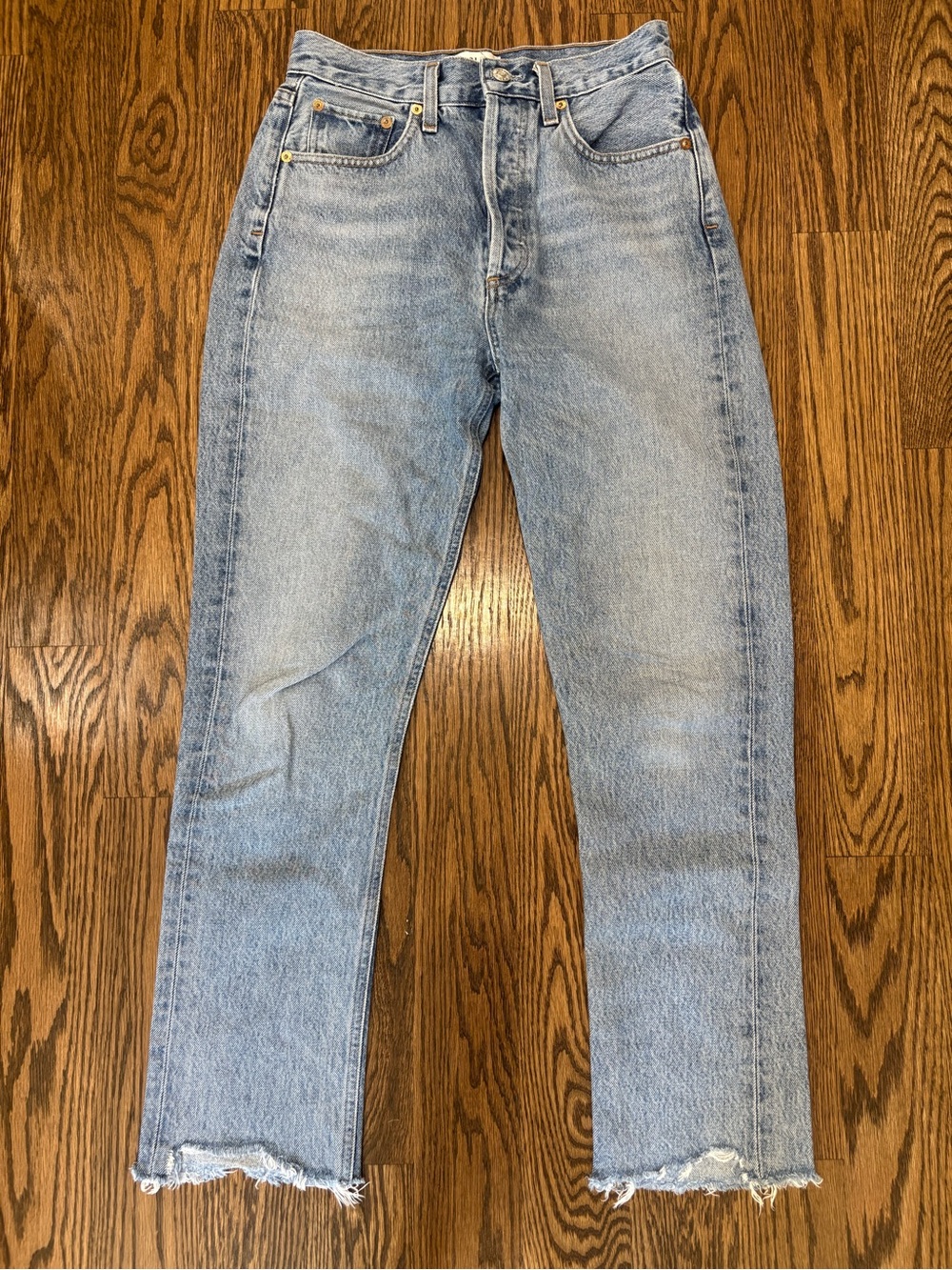 Agolde Riley -Light Blue Cropped Raw-Hem Jeans (size 24)